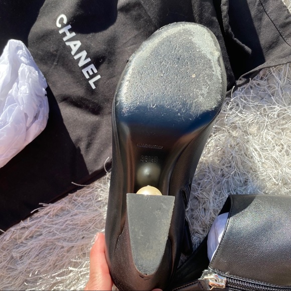 CHANEL OPEN TOE HEELS WITH PEARLS - Picture 7 of 12